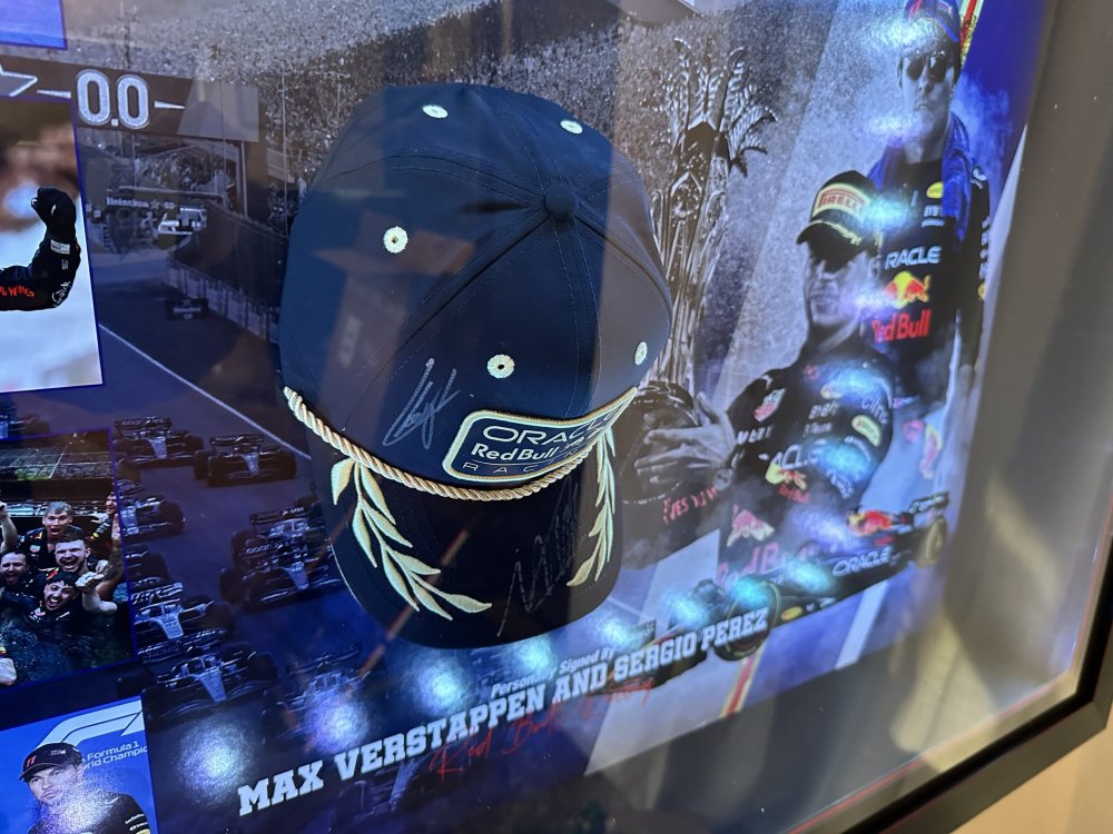 SIGNED BY: MAX & CHECO! - Image 4