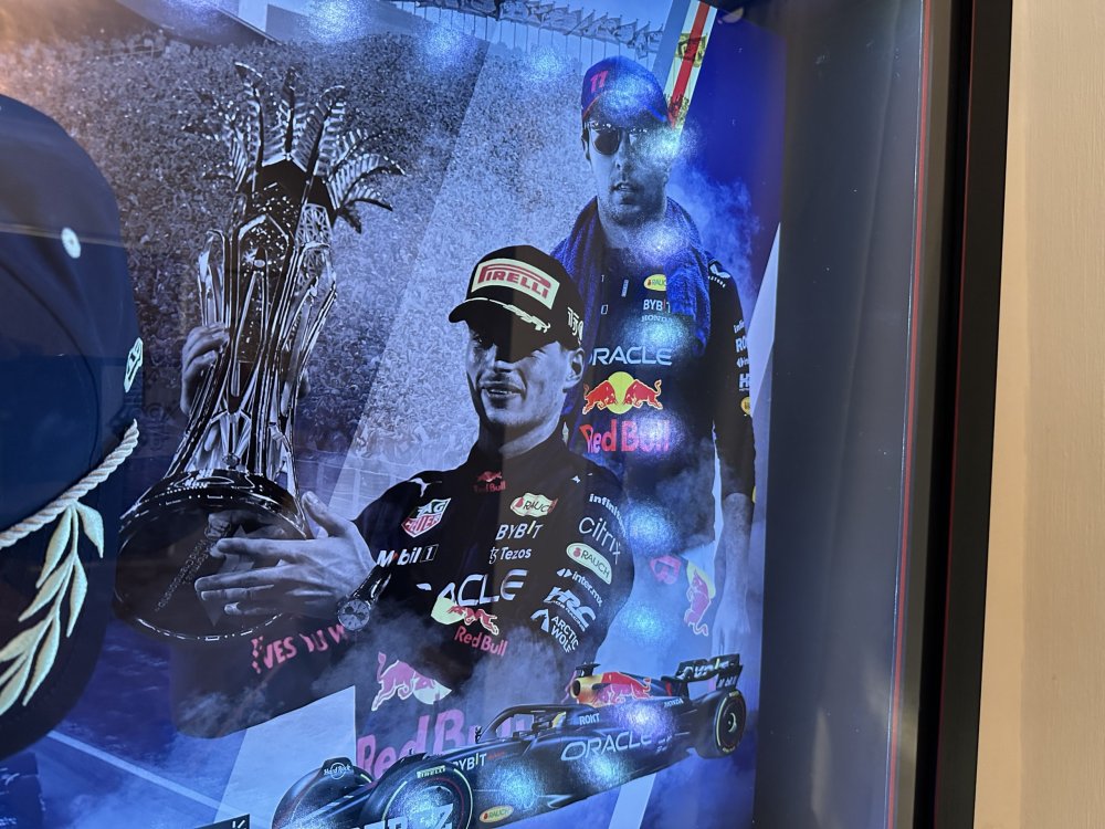 SIGNED BY: MAX & CHECO! - Image 5