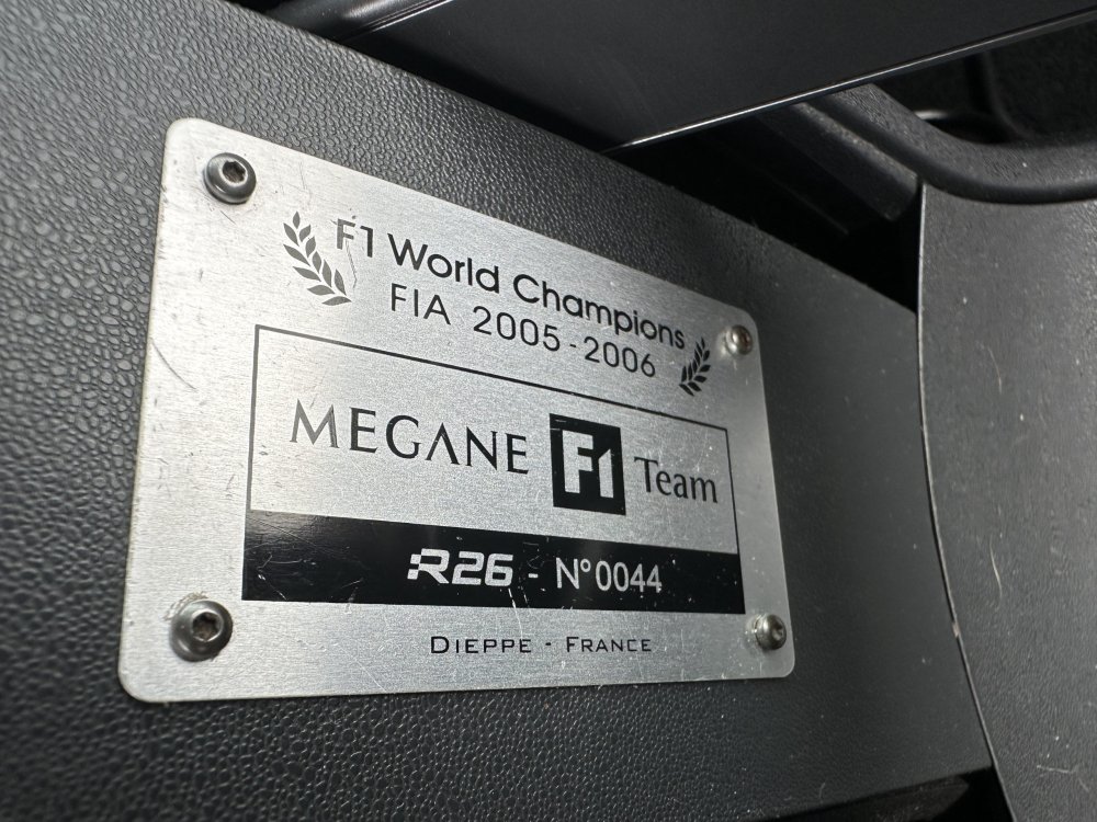 MEGANE RENAULTSPORT F1 TEAM R26! No. 44! OVER 1000 INSTANT WINS! - Image 7