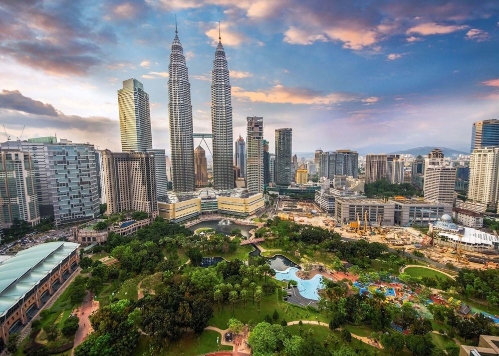 £2.59: MALAYSIA RACE WEEKEND FOR 2 + £1500 CASH! - Image 3